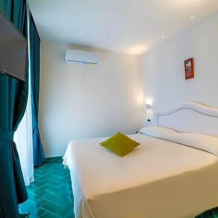 Hotel Pandora