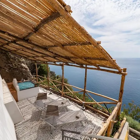 Ξενοδοχείο Pandora 4*