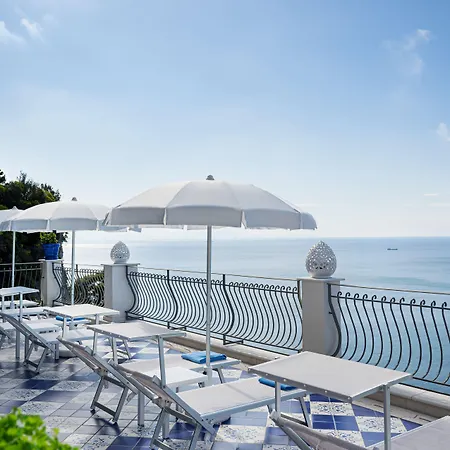 Pandora Maiori