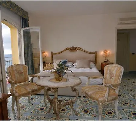 Pandora Hotel 4*