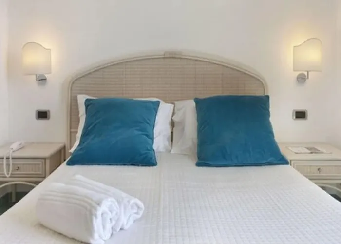 パンドラ ホテル 4*